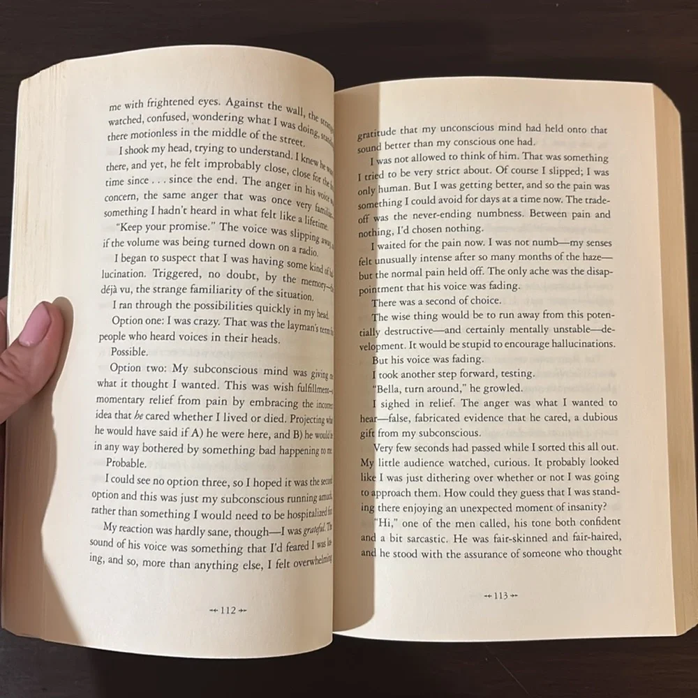 New Moon Book, The Twilight Saga Stephanie Meyer